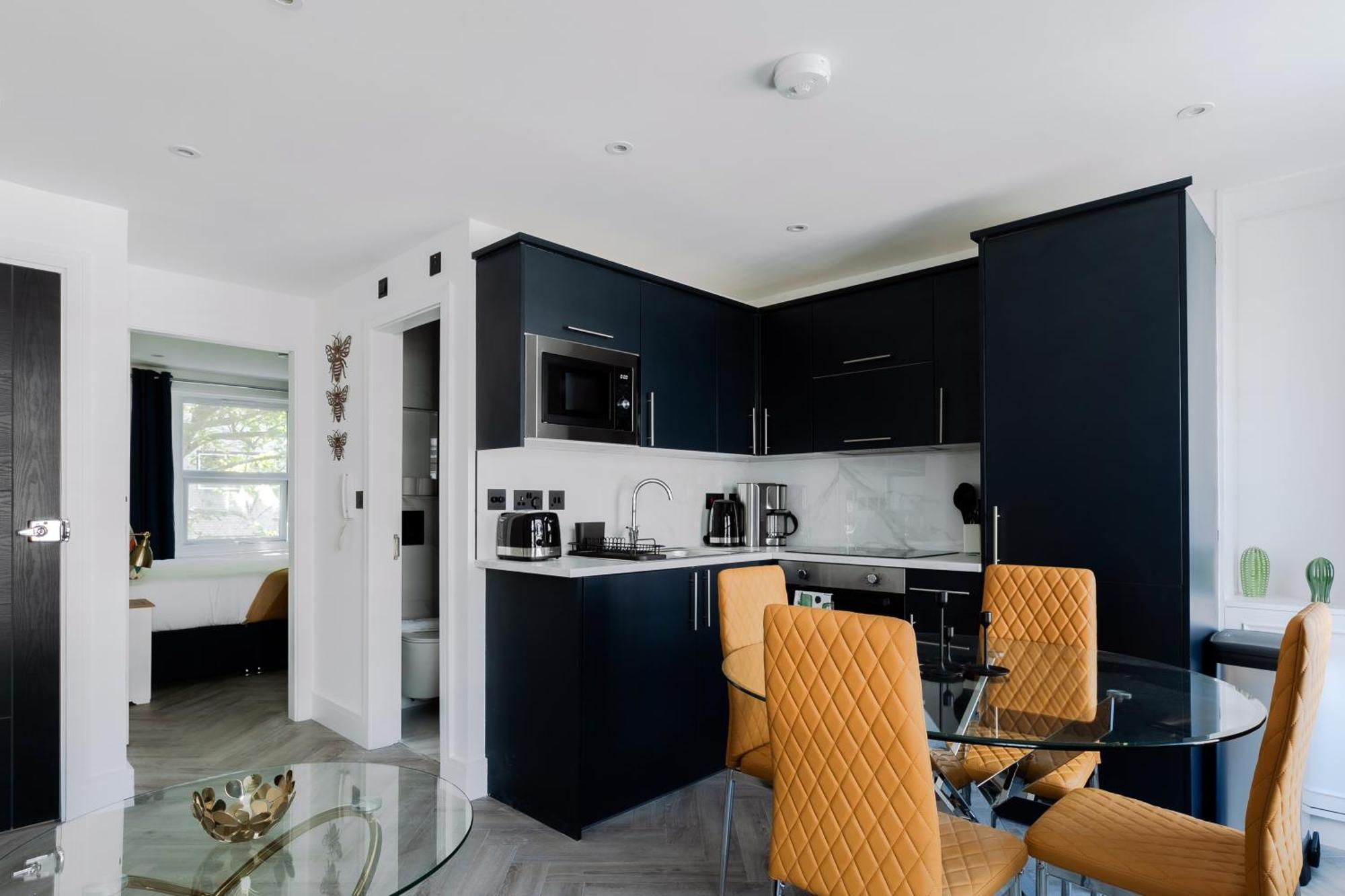 Comfortable Apartments Near Harrods Лондон Экстерьер фото